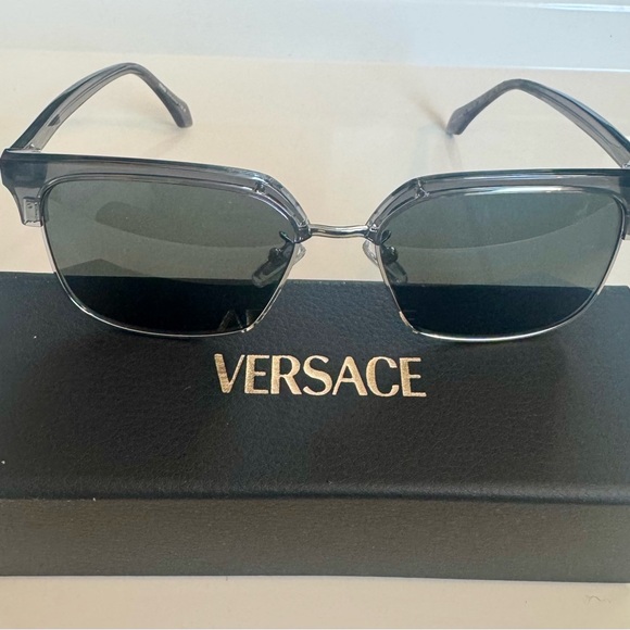 Versace Accessories - Versace Sunglasses